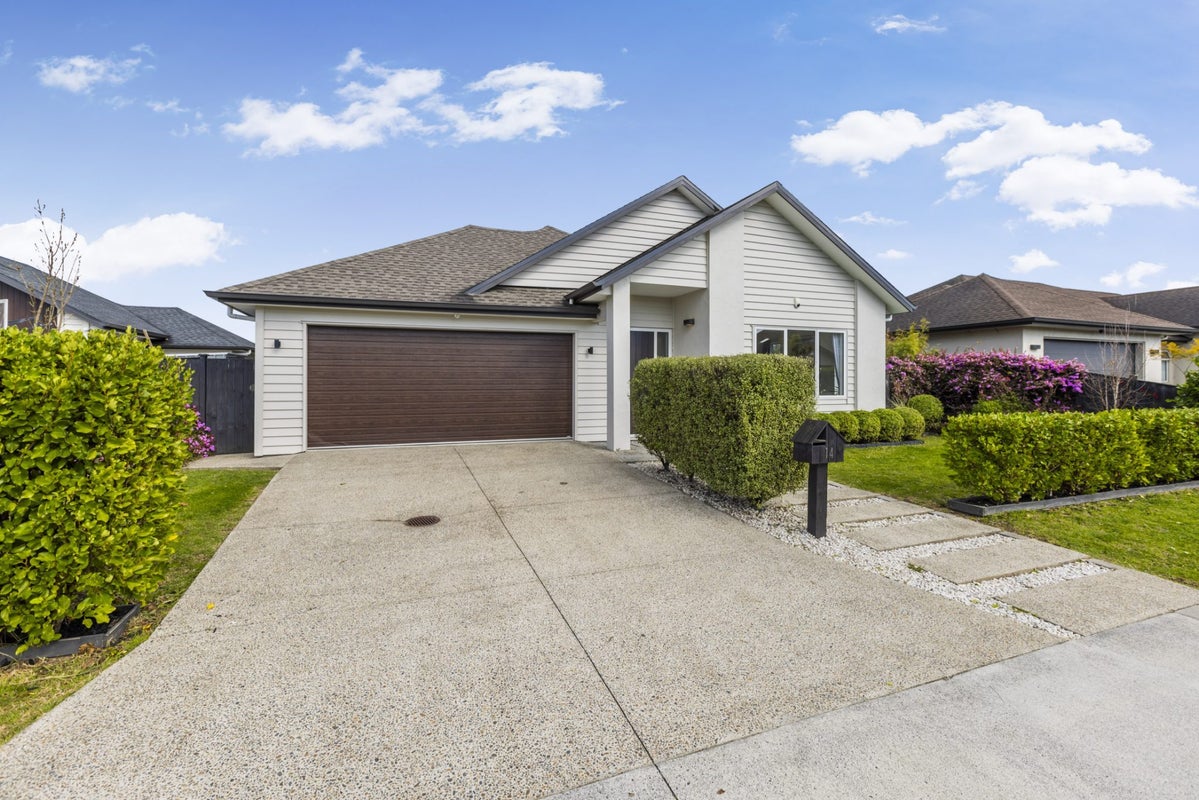 14 Paso Fino Crescent, Karaka, Papakura - Carousel 2