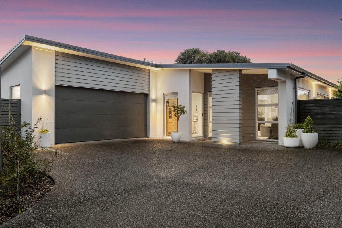65A Concord Avenue, Mount Maunganui, Mount Maunganui - Carousel 1