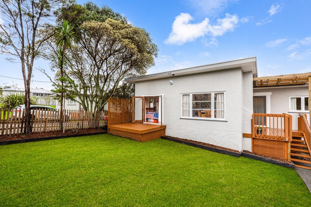 1/27 Withers Road, Glen Eden, Auckland - Carousel 2