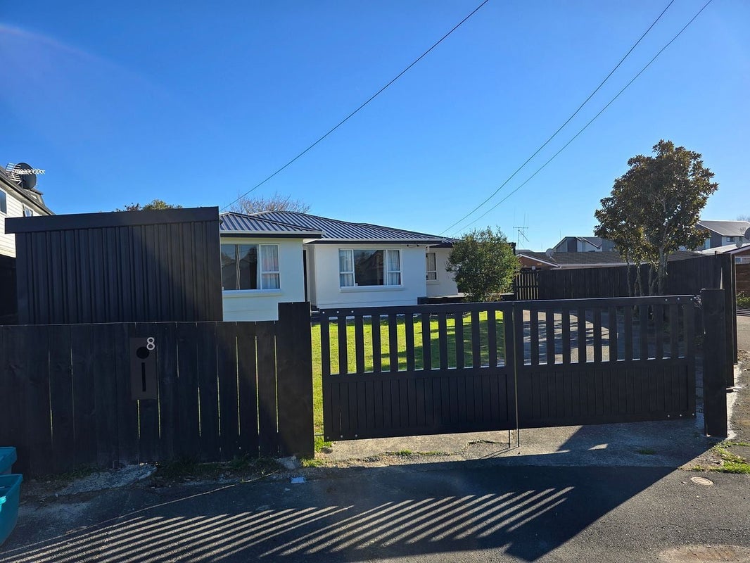 8 Snead Place, Hamilton East, Hamilton - Carousel 2