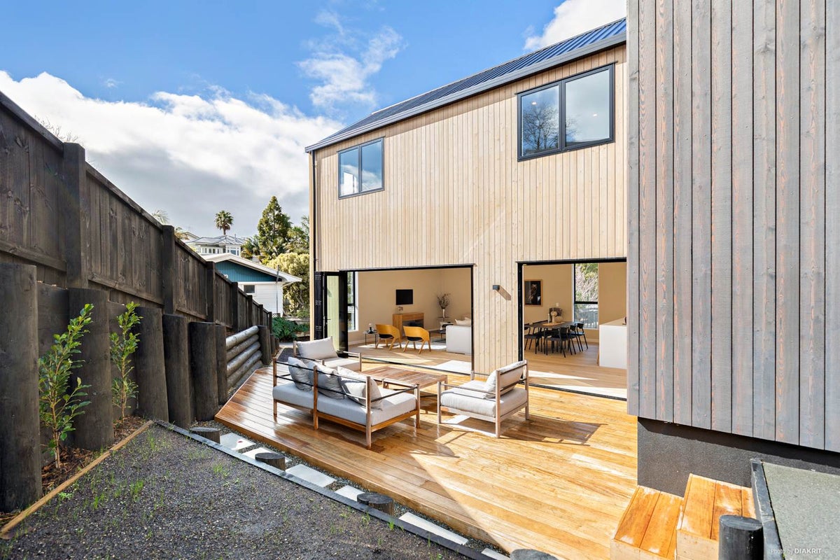 23A Hororata Road, Hauraki, Auckland - Carousel 1
