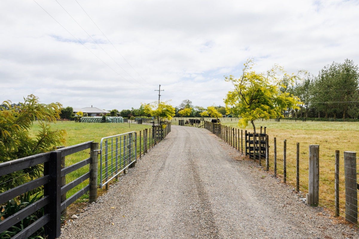 271 Reid Line, AORANGI, FEILDING - Carousel 2
