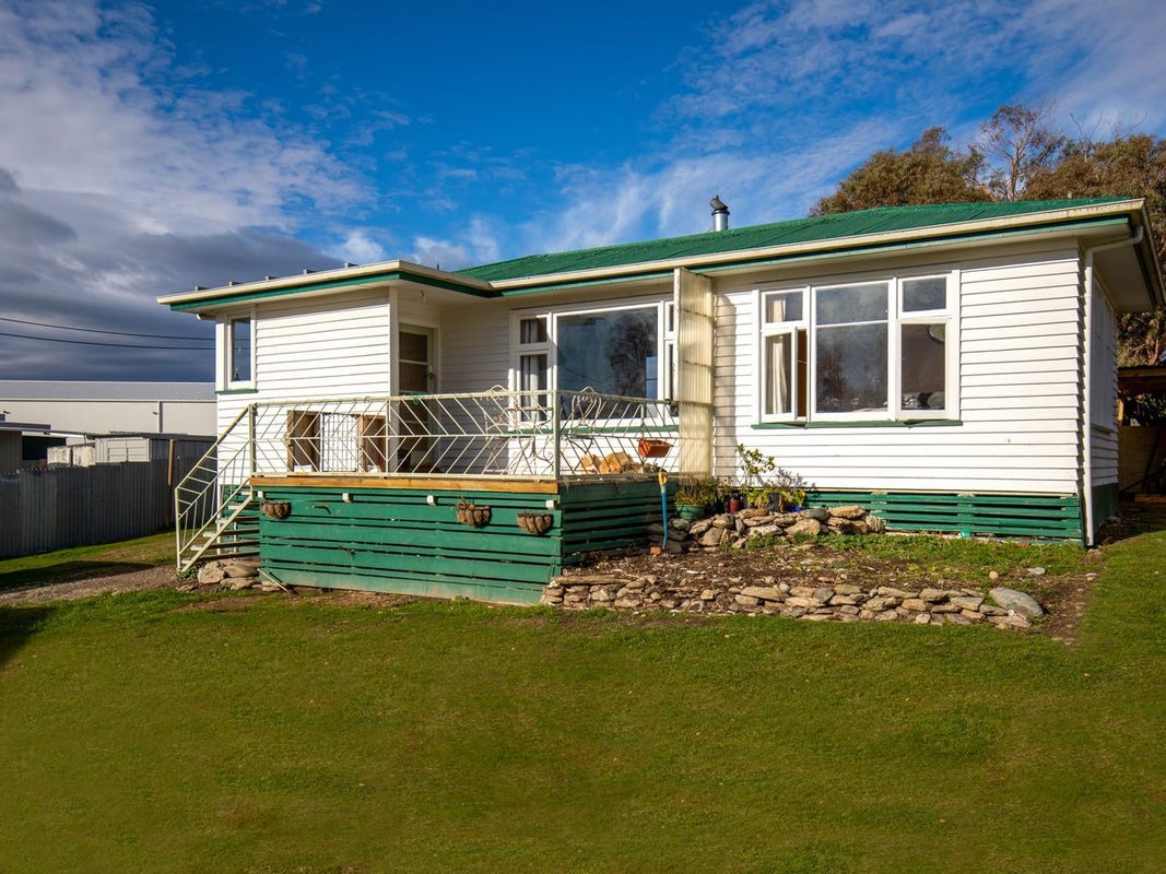 12 Domain Road, Ettrick, Roxburgh - Carousel 2