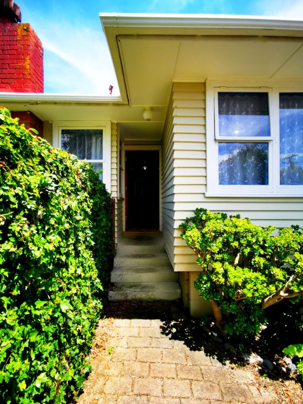 4 Bellamy Place, Blockhouse Bay, Auckland - Carousel 2