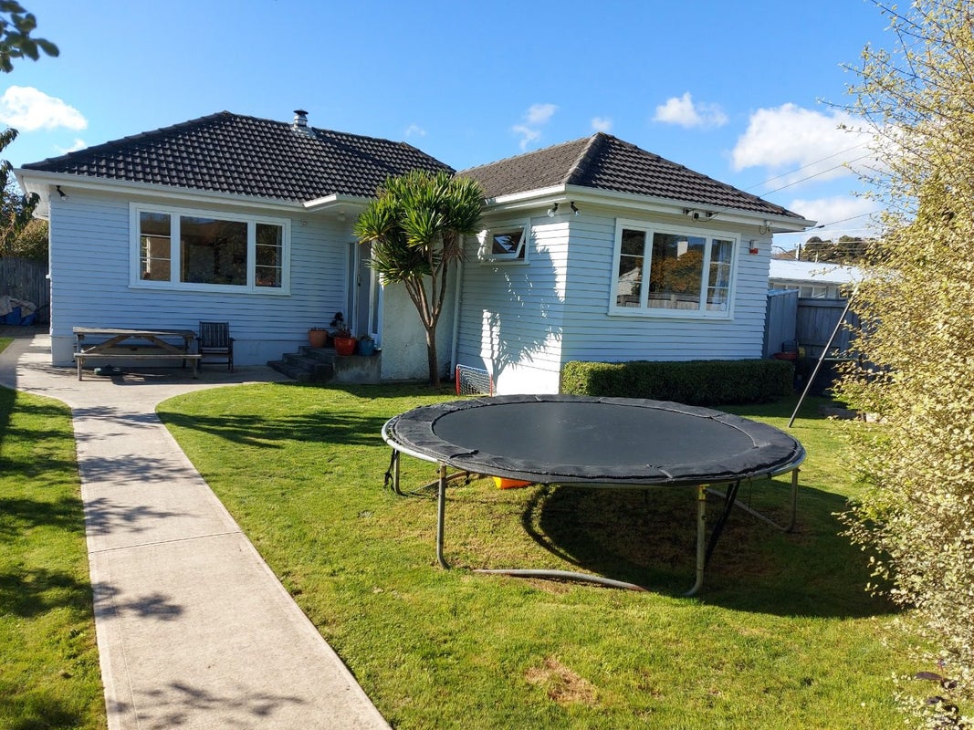 5B Hood Avenue, Heretaunga, Upper Hutt - Carousel 1