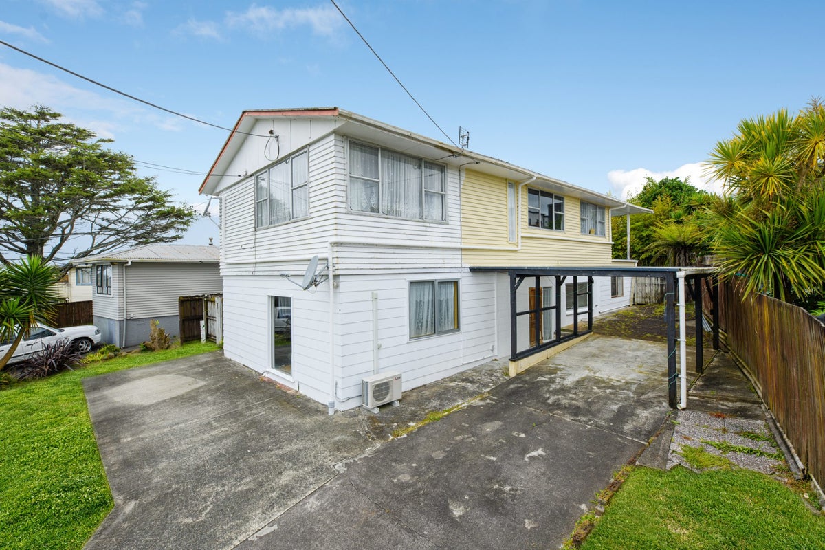 3 Statesman Street, Henderson, Auckland - Carousel 2