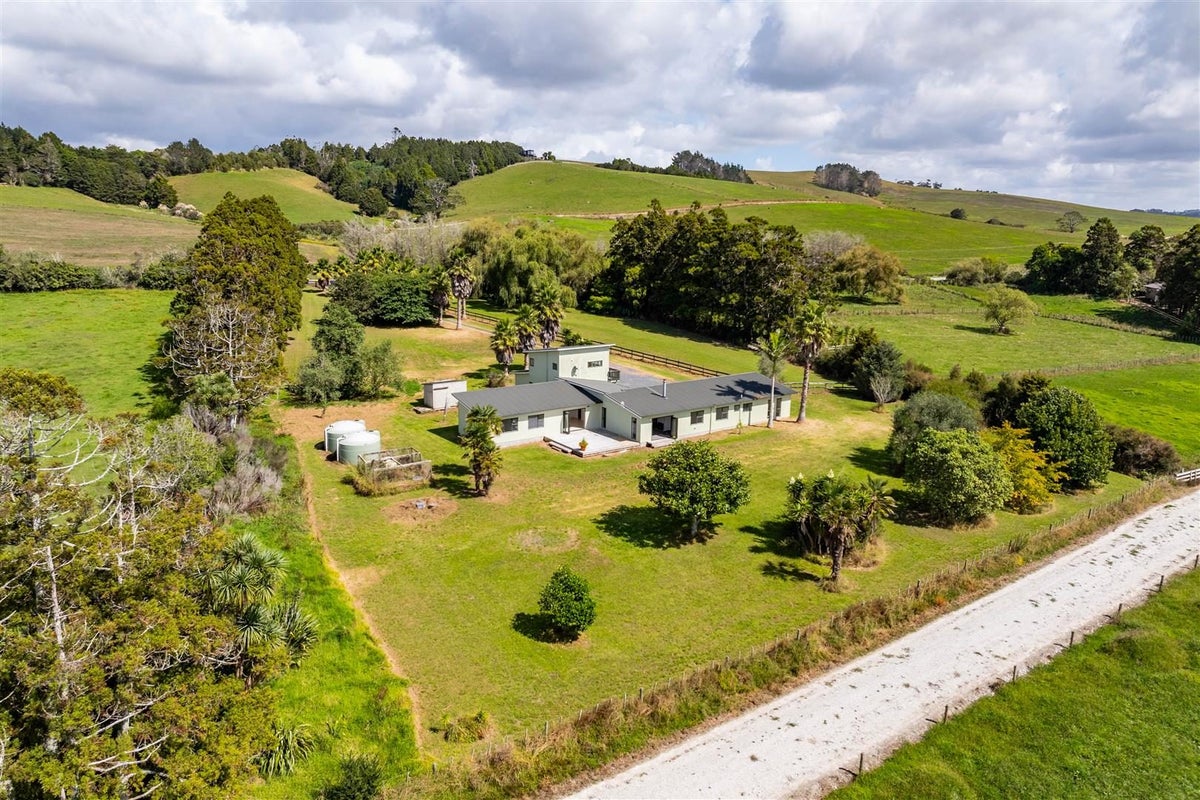 699 School Road, Tomarata, Wellsford - Carousel 2