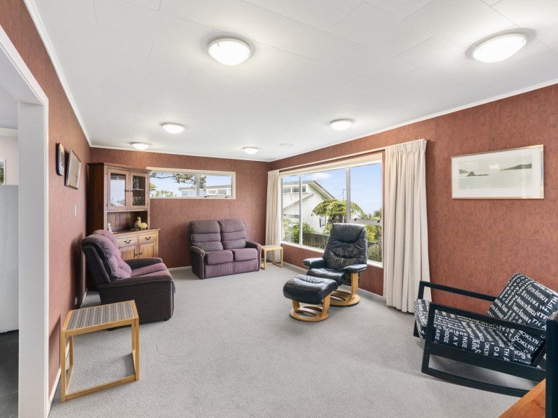1 Vista Grove, Kelson, Lower Hutt - Carousel 2