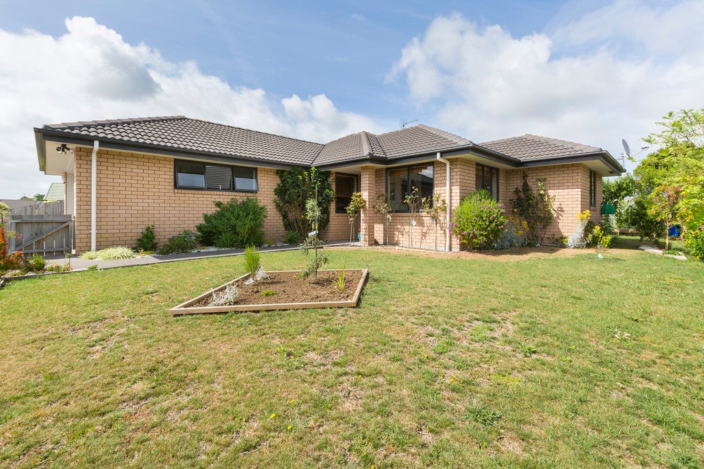 10 Breaker Grove, Waiuku, Waiuku - Carousel 16