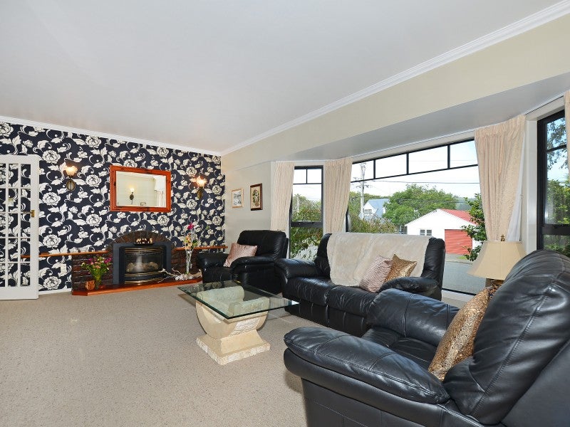 7 Glen Road, Stokes Valley, Lower Hutt - Carousel 2