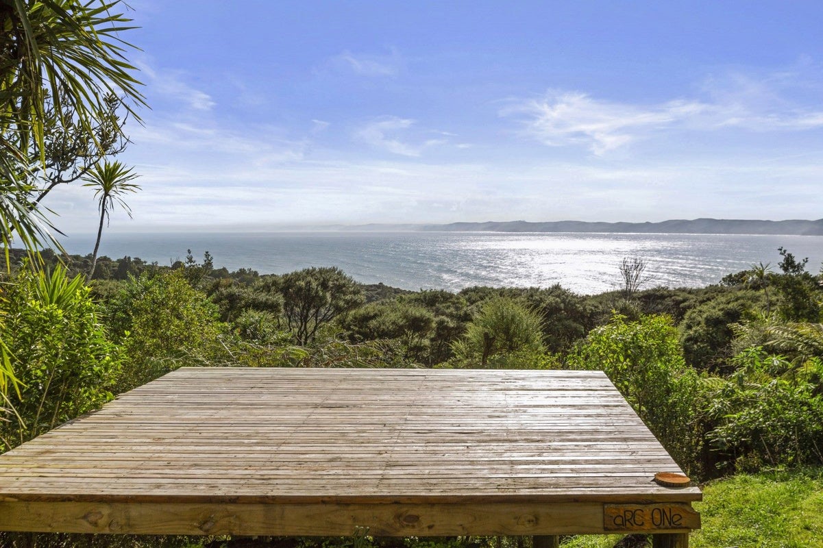 112 Whaanga Road, Raglan, Raglan - Carousel 1