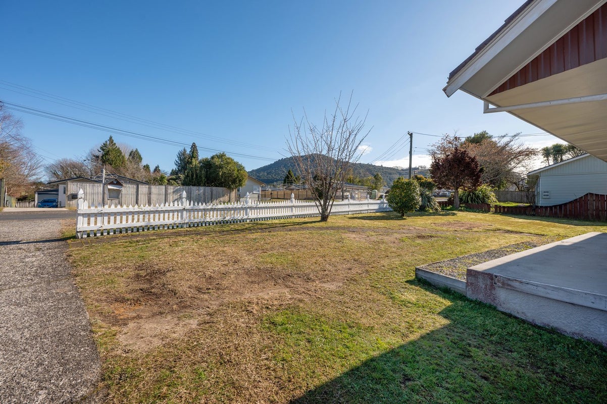 6 Alison Street, Mangakakahi, Rotorua - Carousel 14