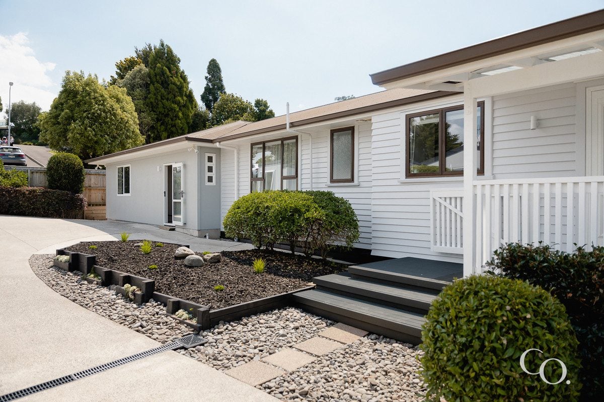 22 Queen Road, Bellevue, Tauranga - Carousel 1