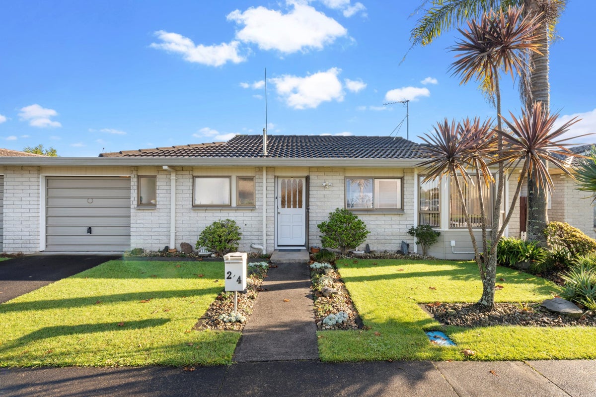 2/4 Chapel Street, Papakura, Auckland - Carousel 1