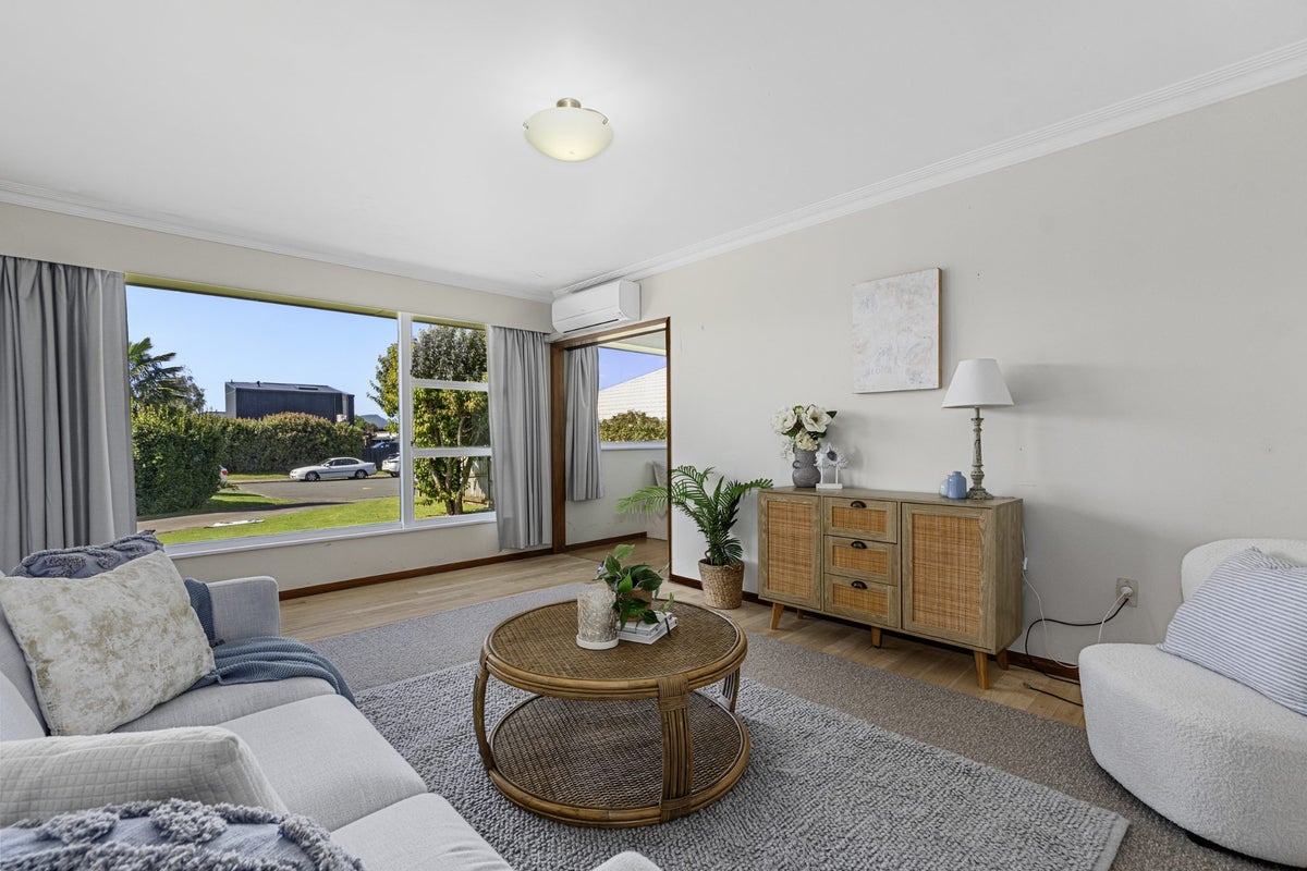 16A Lilac Place, Otumoetai, Tauranga - Carousel 1