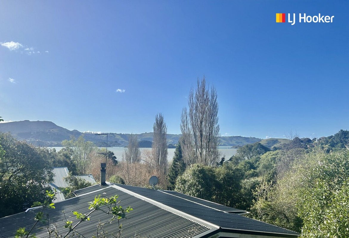 25 Frances Street, Broad Bay, Dunedin - Carousel 2