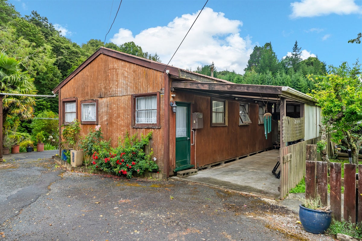 75 Gorrie Road, Mangaroa, Upper Hutt - Carousel 2