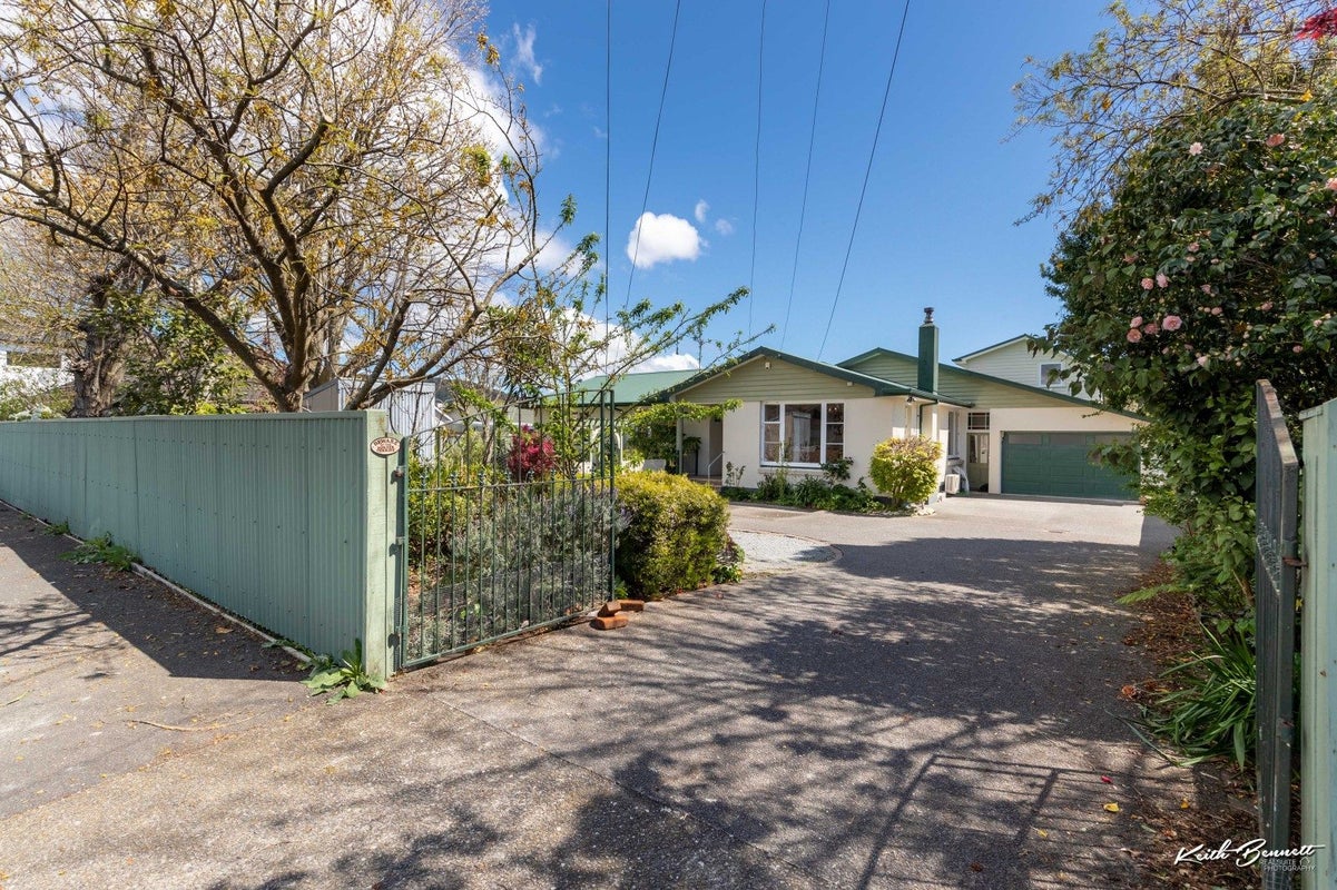 27 King Street, Ebdentown, Upper Hutt - Carousel 1