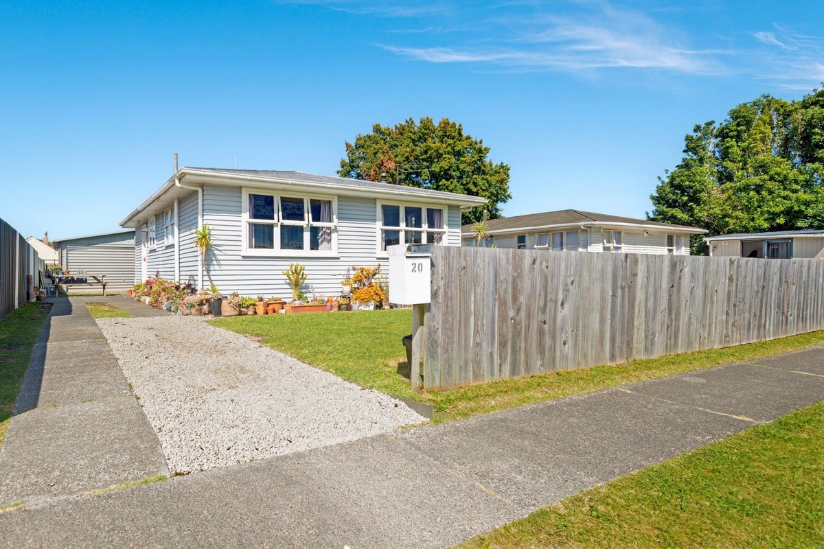 20 Dalton Street, Outer Kaiti, Gisborne - Carousel 13