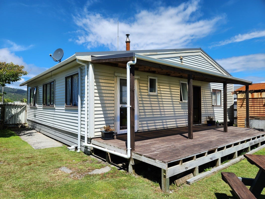 112 Reid Street, Blaketown, Greymouth - Carousel 2