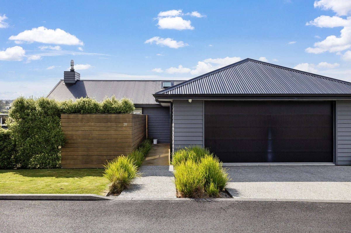 29 Awa Toru Drive, Fairfield, Dunedin - Carousel 1