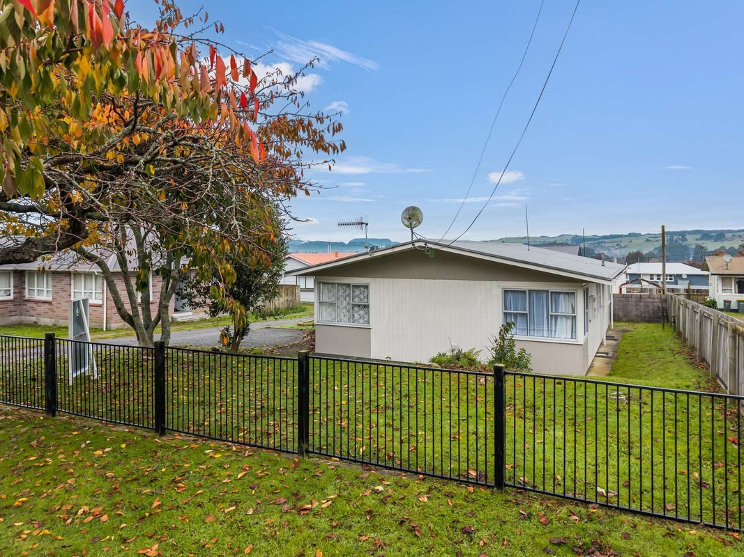 20 Leslie Avenue, Western Heights, Rotorua, Bay Of Plenty - Carousel 24