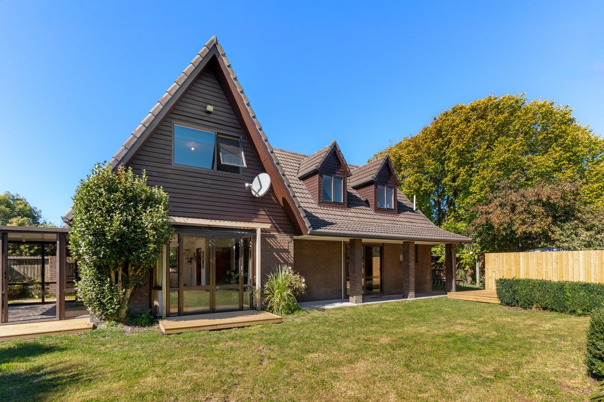 68 Lancewood Drive, Halswell, Christchurch - Carousel 1