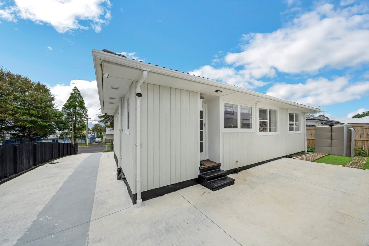 25B Flat Bush Road, Otara, Auckland - Carousel 2