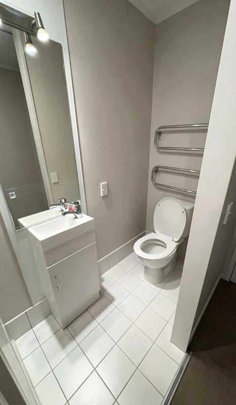 1Y/16 Burton Street, Grafton, Auckland - Carousel 4