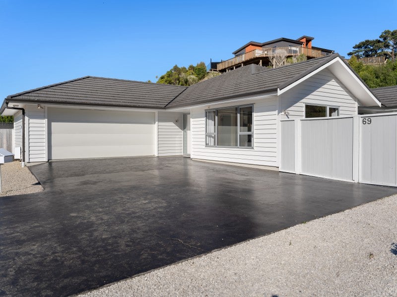 69 Riverstone Drive, Riverstone Terraces, Upper Hutt - Carousel 2
