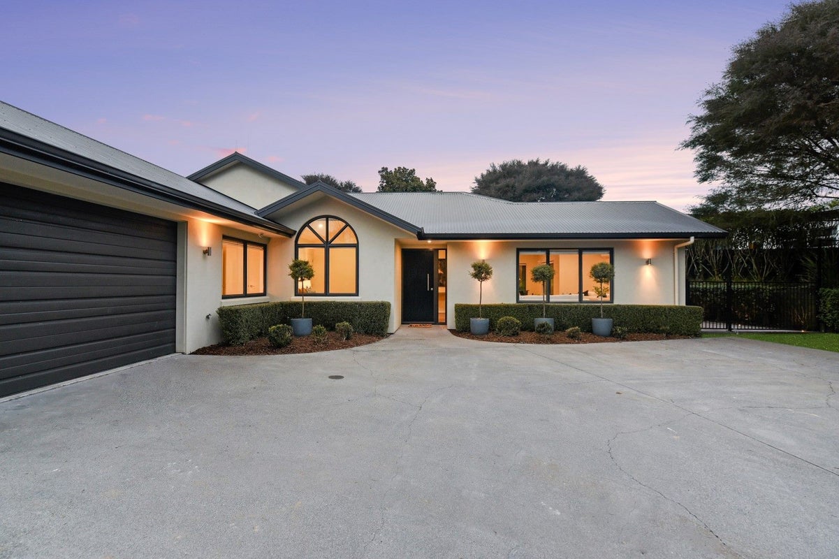 12 Cabernet Close, Rototuna, Hamilton - Carousel 2