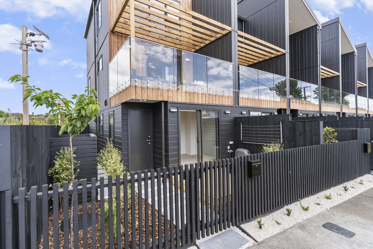 9/107 Hendon Avenue, Mount Albert, Auckland - Carousel 1