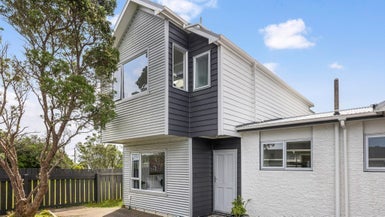7D Cheyne Walk, Newlands, Wellington - Carousel 1