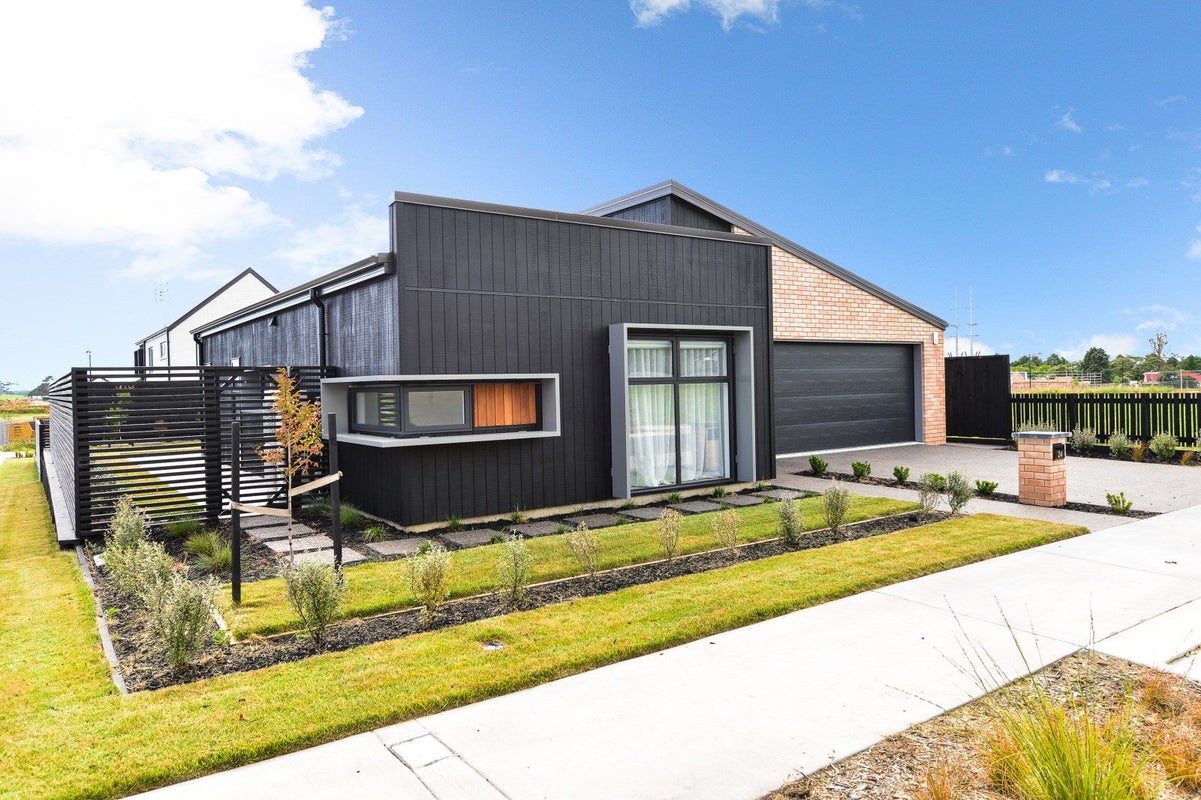 24 Musselwhite Terrace, Chartwell, Hamilton - Carousel 1