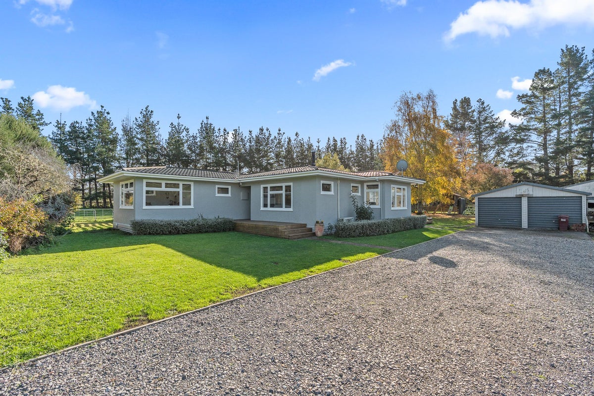 412 Upper Plain Road, Upper Plain, Masterton - Carousel 1