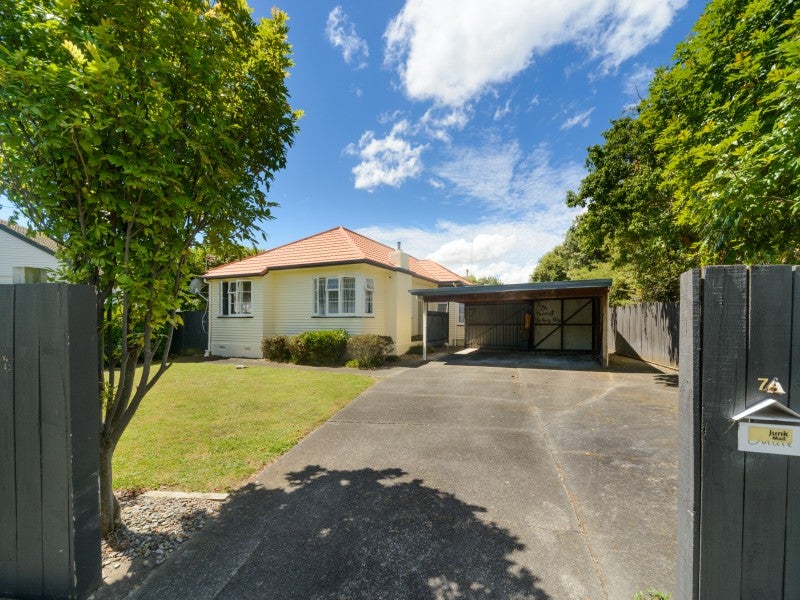 7 Savage Crescent, West End, Palmerston North - Carousel 1