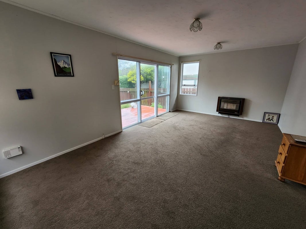 62 Russell Terrace, Berhampore, Wellington - Carousel 1