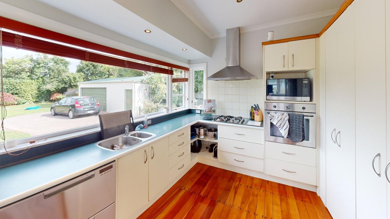 65 Keeling Street, West End, Palmerston North - Carousel 2
