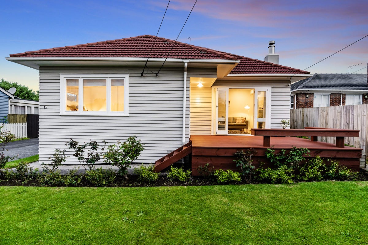 1/15 Fitzroy Street, Papatoetoe, Auckland - Carousel 2