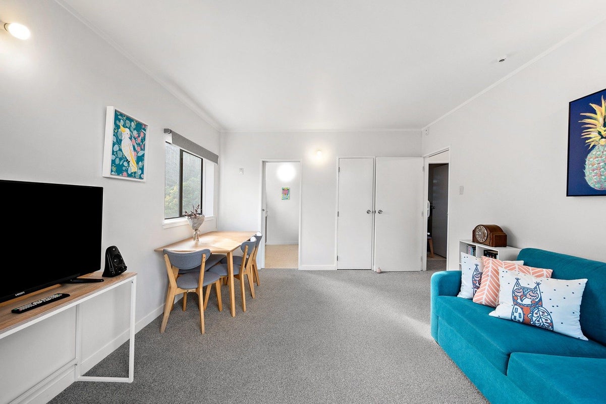 19/70 Hobson Street, Thorndon, Wellington - Carousel 1