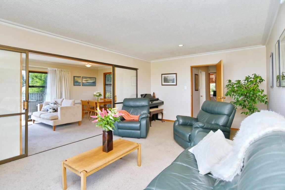 1/56 Balmoral Lane, Redcliffs, Christchurch - Carousel 2