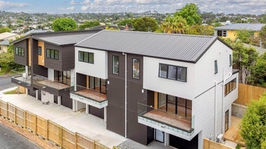11D Catalina Crescent, Forrest Hill, Auckland - Carousel 1
