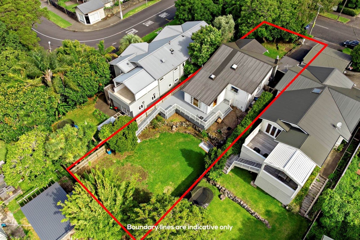 54 Kensington Avenue, Mount Eden, Auckland - Carousel 2