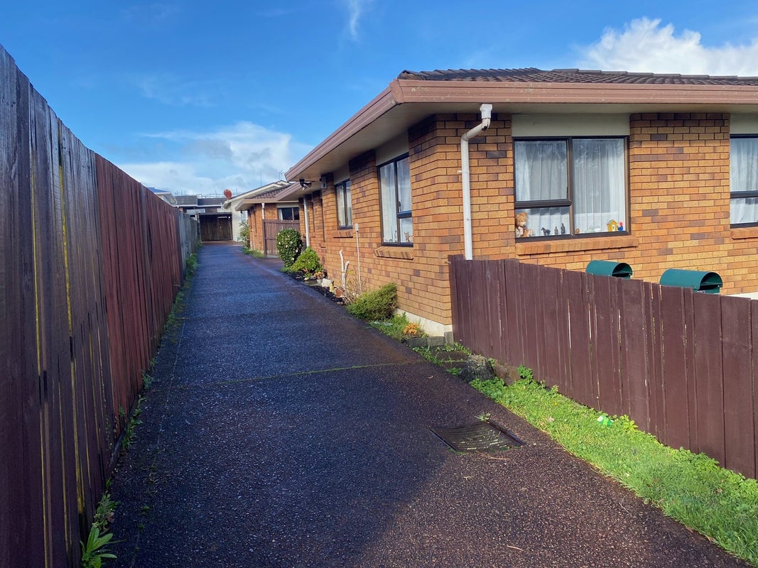 2/14 Bolton Street, Blockhouse Bay, Auckland - Carousel 10