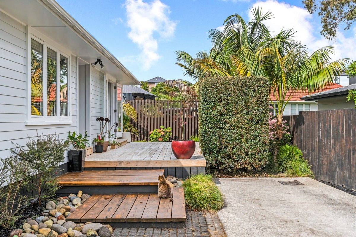 58A Kervil AVE, Te Atatu Peninsula, Waitakere - Carousel 2