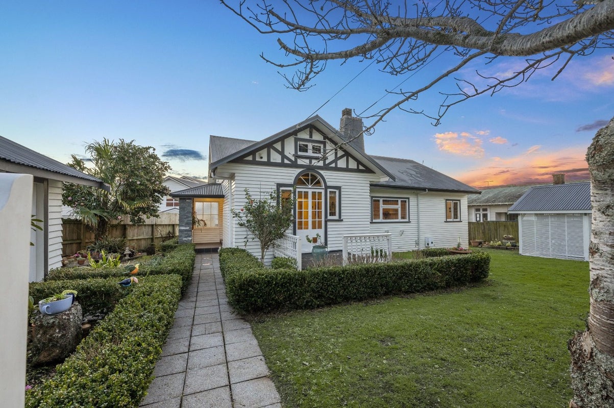 81 Margot Street, Epsom, Auckland - Carousel 2