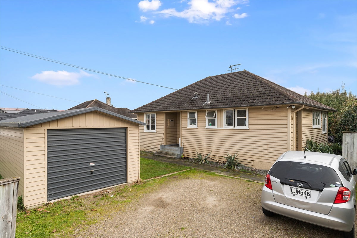 69 Fifth Avenue, Enderley, Hamilton - Carousel 10