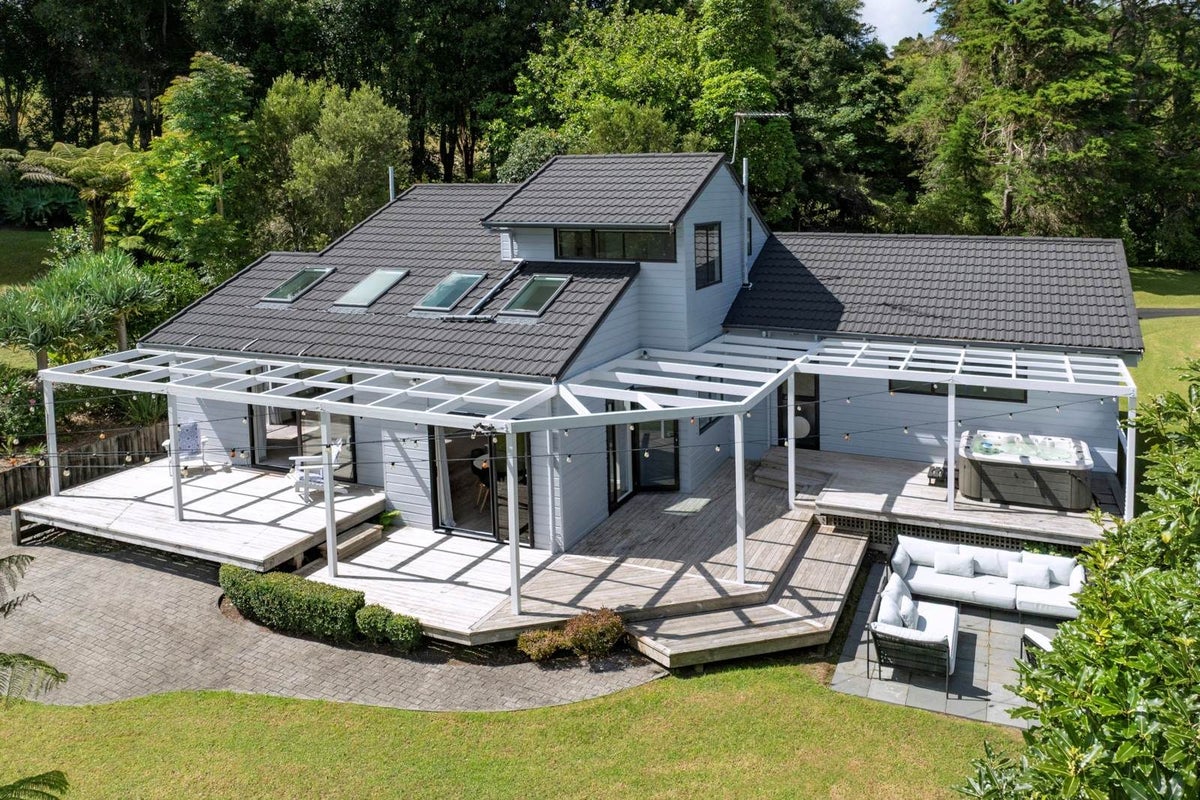 168 Carter Road, Oratia, Auckland - Carousel 2