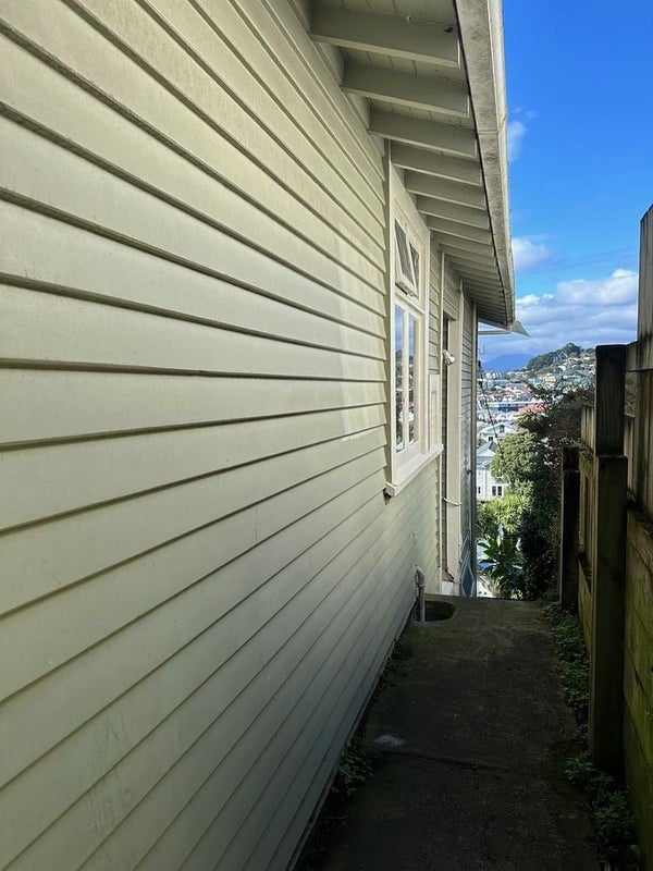 302 Adelaide Road, Newtown, Wellington - Carousel 2