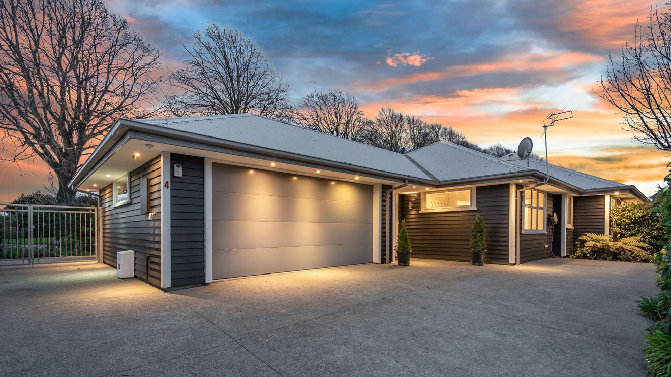 4 Levinge Lane, Hillmorton, Christchurch - Carousel 2